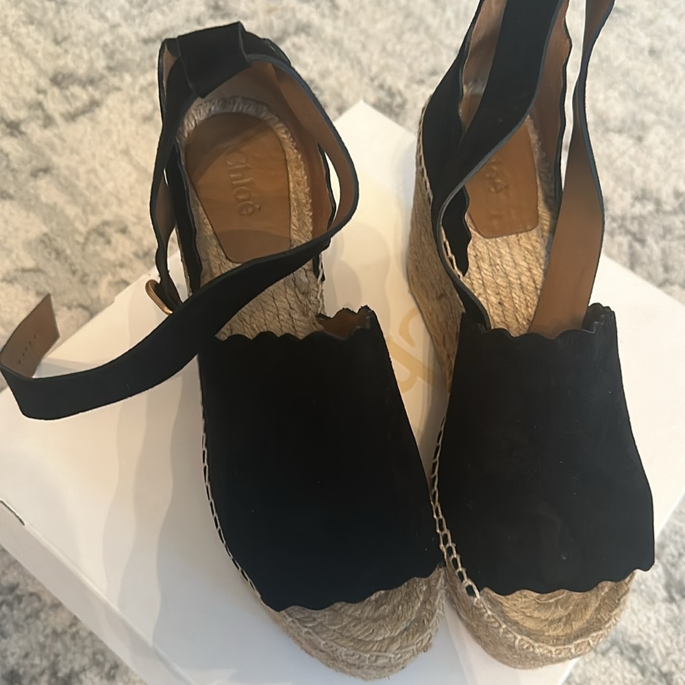 Chloe Wedge - Picture 2 of 9